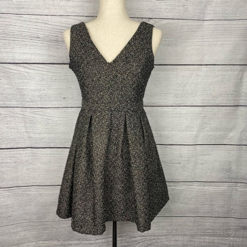 POOKIE & Sebastian Fit and Flare Dress Black with Gold size M - Picture 4 of 9